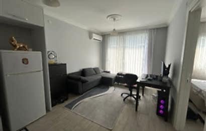 Bornova Mevlana'da Satılık 1+1 Daire